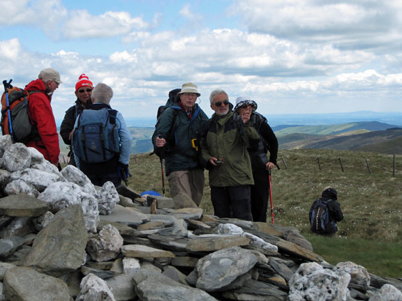 4.Cwm Maen Gwynedd in the Berwyn Mountains
Brief conference around a large pile of stones marking a summit. We climbed so many that day I can't remember which.
Keywords: May10 Ian Sunday