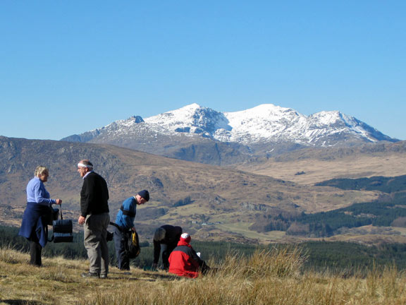 4.Sarn Helen, Lledr Valley
Time for lunch near Pen y Benar with Snowdon in the background.
Keywords: Mar10 Ian Sunday