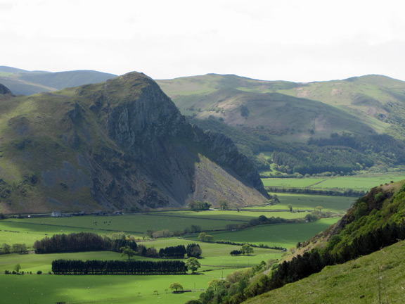 3.Dysynni Valley, Castell y Bere
Bird's Rock/Craig yr Aderyn, our final peak, from Mynydd Pen Rhiw.
Keywords: May10 Sunday Dafydd