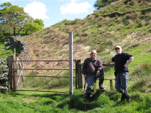 6.Dysynni Valley, Castell y Bere
Packs put into Dafydd's car for safekeeping. Then its up the path beyond the style to Craig yr Aderyn.
Keywords: May10 Sunday Dafydd