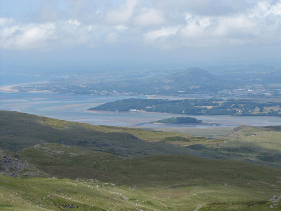 5.Moel-y-Gyrafolen
Looking over to Portmeirion and behind that Porthmadog.
Keywords: June10 Sunday Tecwyn