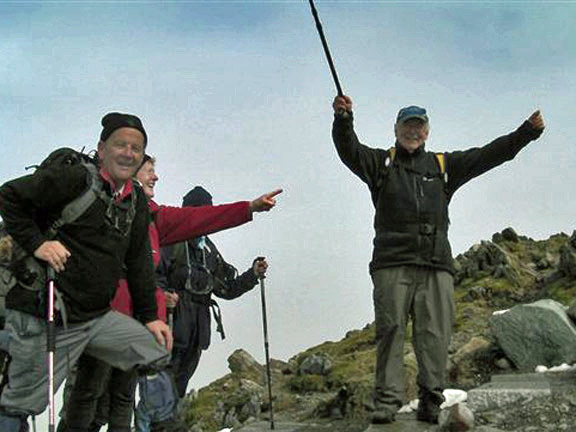 5.Snowdon. Snowdon Ranger Path. Celebrating Arwel Davies' 80th Birthday.
Victory wave at the top.
Photo: Tecwyn Williams.
Keywords: Apr10 Thursday Arwel