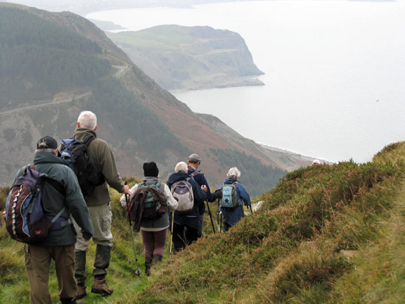 5.Yr Eifl, Nant Gwtheyrn 31/10/10.
The group descends into Nant Gwrtheyrn.
Keywords: Oct10  Sunday Judith Thomas