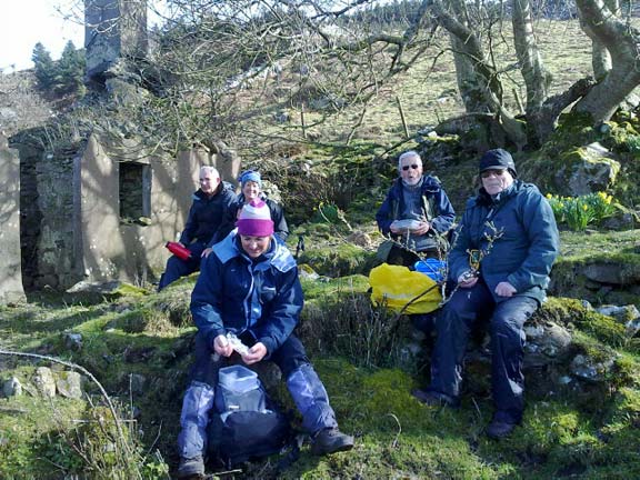 4.Carn Fadryn
10th Mar 2011. Coffee break in a daffodil garden of an old ruined cottage. Photo: Meirion Owen.
Keywords: March11 Thursday Kath Mair