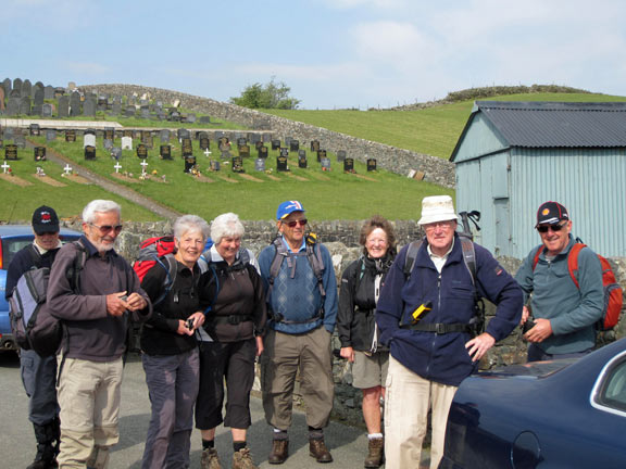 1.Moel Oernant.
1st May 2011. Setting off from the cemetery in Trawsfynydd. We will return.
Keywords: May11 Sunday Tecwyn Williams