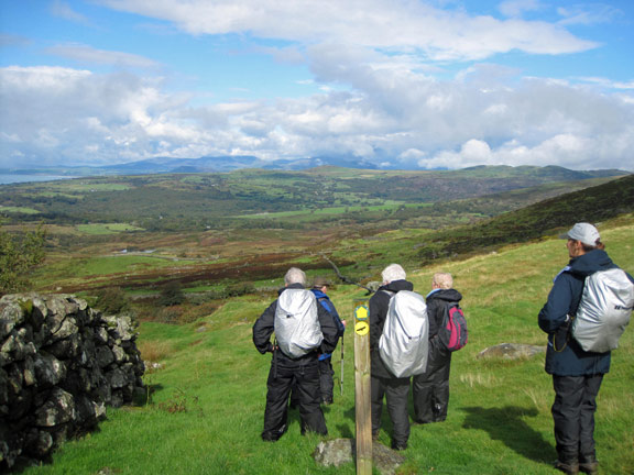 3.Tal y Bont to Harlech. Ardudwy Way
18th September 2011. A brief geography lesson with the farm Bron-y-Foel-Uchaf to our left and the mountains Moel Hebog and the Moelwyns in the background.
Keywords: Sept11 Sunday Dafydd Williams