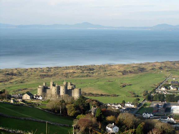 2.Harlech to Llandecwyn Ardudwy Way
Looking back down to Harlech. We are going to have some lovely views.
Keywords: Nov11 Sunday Dafydd Williams