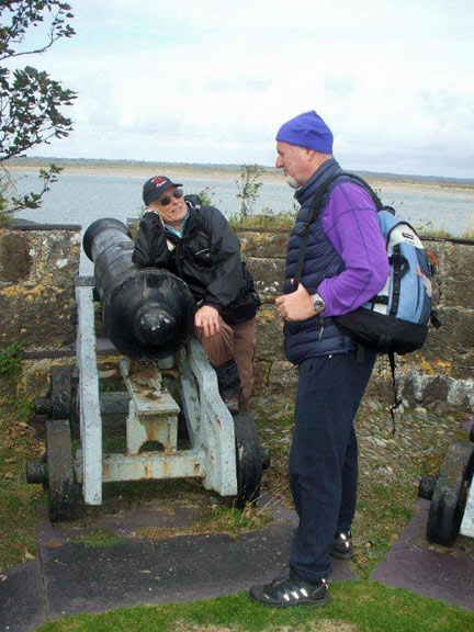 6.Dinas Dinlle, Fort Belan, Y Foryd
22nd September 2011. It's all too much for Tecwyn. He is making sure that Joan won't get on this one. Photo: Dafydd Williams.
Keywords: Sept11 Thursday Pam Foster