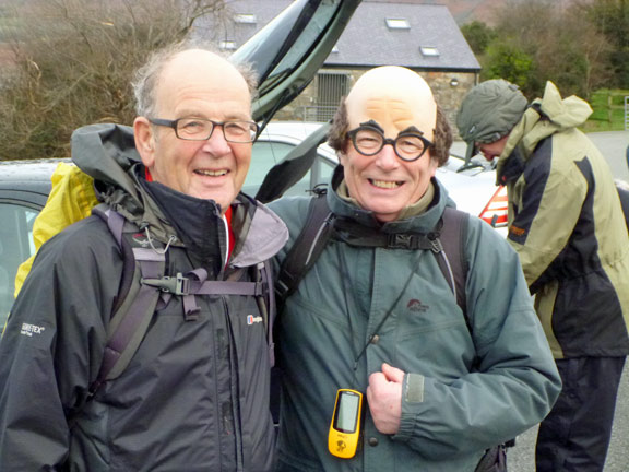 6.Bwlch yr Eifl From Trefor
8/1/2012. Ian (left) meets up with Baldtec (on Ian's left), an old walking companion, at the end of the walk.
Keywords: Jan12 Sunday Judith Thomas