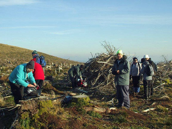 2.Boduan Circular
13/12/12. It looks as so a bonfire is in the offing. Nick needs something to warm him up. Photo: Dafydd Williams.
Keywords: Dec12 Thursday Ian Spencer