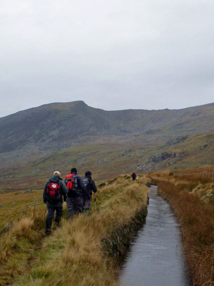 5.Pen yr Helgi-Di & Pen Llithrig y Wrach
25/11/12. Walking along the leat leading to Afon Llugwy which is fed by the Ffynnon Llugwy Resevoir.
Keywords: Nov12 Sunday Ian Spencer