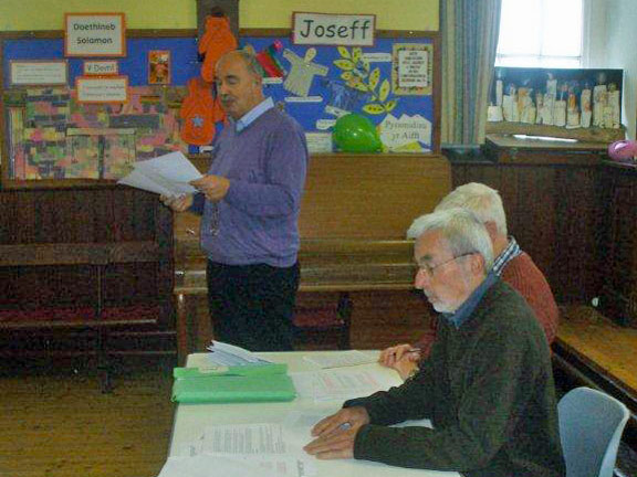 2.Club AGM March 2014.
6/3/14. Nick explaining the amendments to the Constitution. Photo: Dafydd Williams
Keywords: Mar14 Thursday AGM