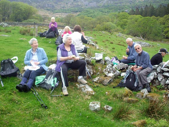 2.Coed y Brenin Waterfall Walk
15/5/14.  Grub up. An ideal lunch spot with shelter and plenty of stones to sit on. Photo: Dafydd Williams.
Keywords: May14 Thursday Judith Thomas