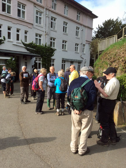 3.Church Stretton April 2014
Outside the hotel. Getting ready for the first walk. Photo: Glyn Roberts.
Keywords: Apr14 holiday Ian Spencer