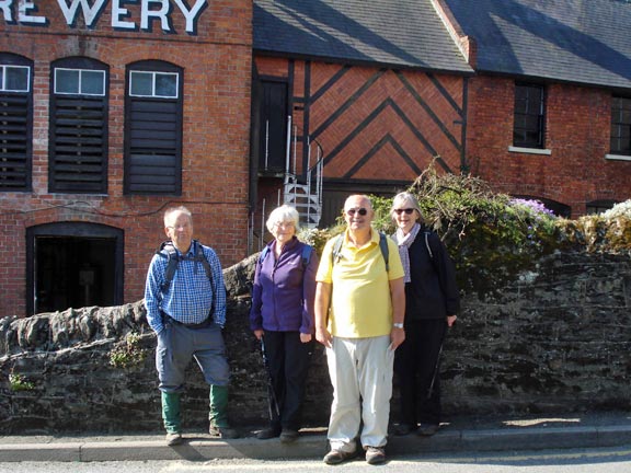 17.Church Stretton April 2014
They followed their noses. Photo: Nick & Ann White.
Keywords: Apr14 holiday Ian Spencer