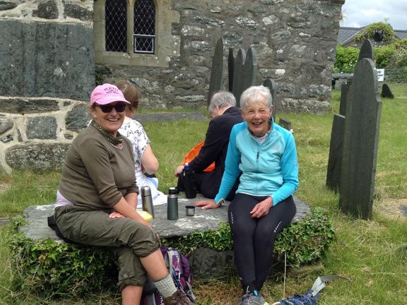 4.Dyffryn Ardudwy
26/5/16. A lunchtime fact finding mission. Photo: Ann White.
Keywords: May16 Thursday Nick White