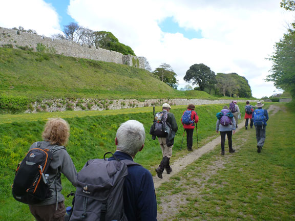 21.Isle of Wight Spring Holiday
2/5/17. The A walkers at the start of their walk with Carisbrooke Castle on the left. Photo: Hugh Evans.
Keywords: May17 Week Hugh Evans