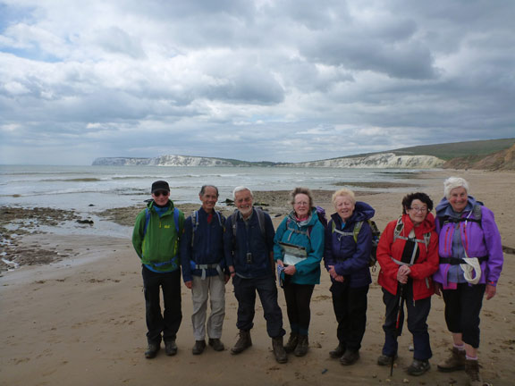 41.Isle of Wight Spring Holiday
5/5/17. The Calbourne to Freshwater Bay walk. The A walkers on the fossil beach. Photo: Hugh Evans.
Keywords: May17 Week Hugh Evans