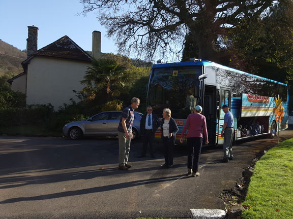 54.Exmoor Spring Holiday
20/4/18. Our coach home packed and ready for off. Our driver waits patiently for the final farewells to finish. Photo: Carol Eden.
Keywords: Apr18 week Hugh Evans