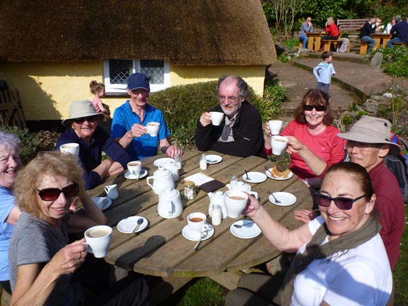 10.Exmoor Spring Holiday
14/4/18. Ideal way to end the walk. Photo: Hugh Evans.
Keywords: Apr18 week Hugh Evans