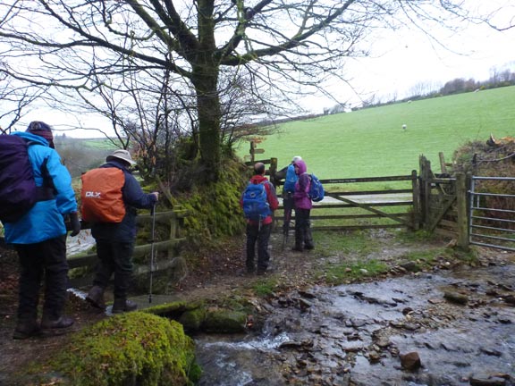 28.Exmoor Spring Holiday
17/4/18. Not far from the start and the weather isn't too bad. Photo: Hugh Evans.
Keywords: Apr18 week Hugh Evans