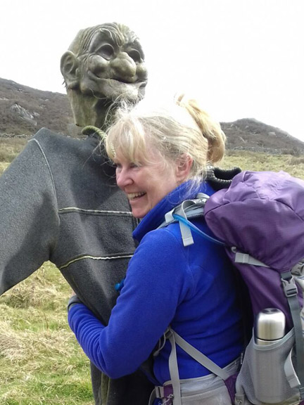 5.Mynytho-Carn Fadryn
8/4/18. The local talent gets checked out. Smiles all around. Photo: Jean Norton.
Keywords: Apr18 Sunday Roy Milnes
