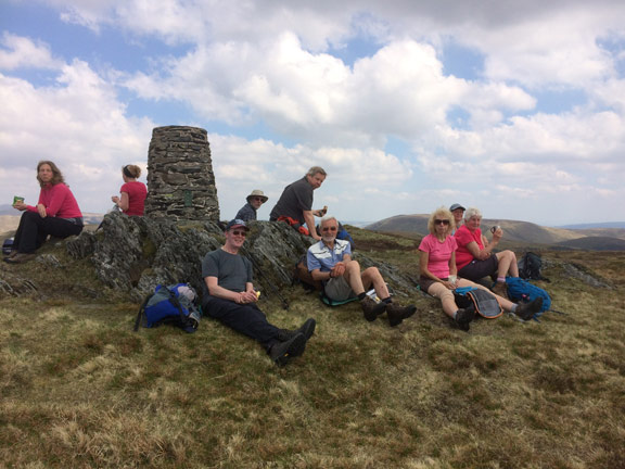 5.Dyfi Hills - Cross Foxes
6/5/18. On top of Waun-oer for lunch. Photo: Anet Thomas.
Keywords: May18 Sunday Hugh Evans