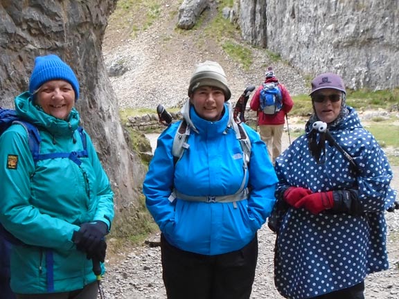 15. Malhamdale 2019
3rd-10th May 2019. The Easier walk group at Gordale Scar. Photo: Dafydd Williams.
Keywords: May19 Hugh Evans
