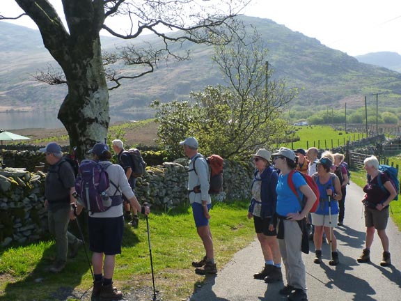 2.Moel Hebog
21/04/19. Checking that the cafe will be open when we return. It was, just.
Keywords: Apr19 Sunday Noel Davey