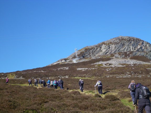 3.Yr Eifl & Tre'r Ceiri
24/3/19. The long ascent almost complete the group approaches Yr Eifl's lower peak (above the Trefor quarry). Morning tea is not far off.
Keywords: Mar19 Sunday Richard Hirst