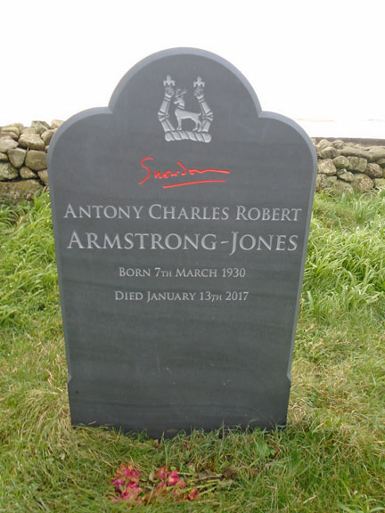 2.Y Foryd
13/2/20. A gravestone at Llanfaglan Church. Photo: Dafydd Williams.
Keywords: Feb20 Thursday Judith Thomas