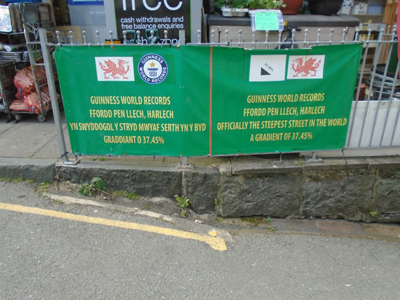 7.Harlech-Llanfair
17/6/21. The the sign announcing this to be the steepest street in the world. That is until Baldwin Street in Dunedin, New Zealand reclaimed the title. Photo: Dafydd Williams.
Keywords: Jun21 Thursday Gwynfor Jones