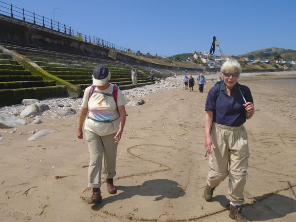4.Rhos on Sea: Little Orme-Rhos
23/06/22. Walking along Penrhyn Bay Beach to the east of the Little Orme.  Photo: Dafydd Williams.
Keywords: Jun22 Thursday Miriam Heald