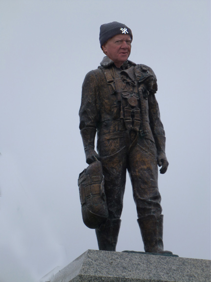 28.Dartmoor April 2013.
22/04/13. Plymouth Hoe. Another familiar figure. Obviously missed his vocation.
Keywords: Apr13 week Ian Spencer