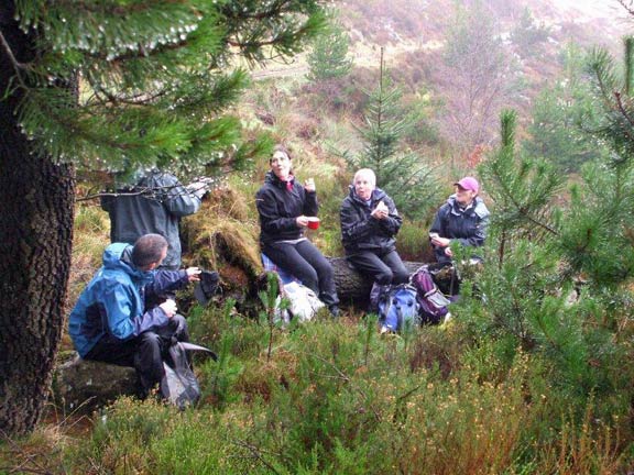 5.Cwm-mynach
Lunch at the far end of the valley. On the watershed between Cwm-mynach and Cwm Gamlan. Photo: Dafydd Williams.
Keywords: Feb13 Sunday Nick White