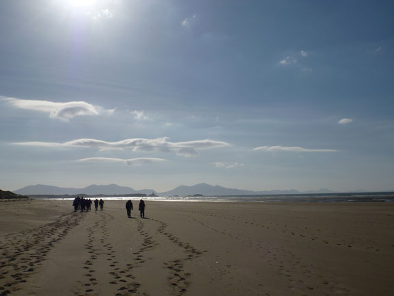 2.Newborough Warren
17/2/12. On Traeth Penrhos making towards Ynys Llanddwyn. The sand made the going quite difficult. Some were able to navigate a straighter path than others!
Keywords: Feb13 Sunday Kath Mair