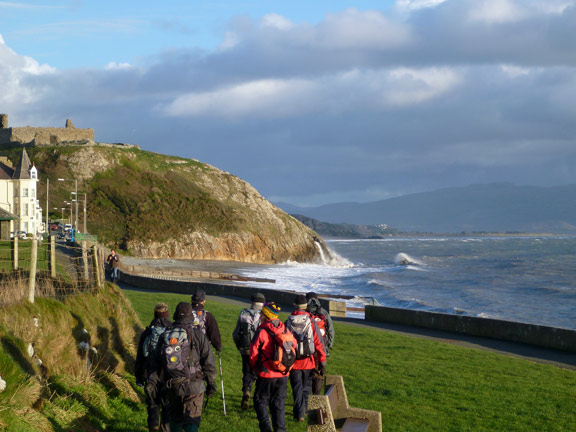 6.Criccieth Hinterland
22/12/13. Journey's end with just a few more yards to the car park. 
Keywords: Dec13 Sunday Dafydd Williams
