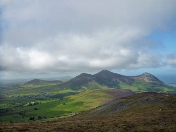 3.Clynnog Hills
17/8/14. The Rivals with Mynydd Carnguwch on their left.
Keywords: Aug14 Sunday Catrin Williams