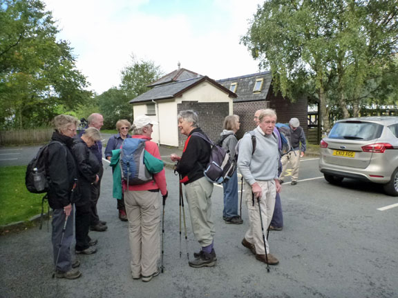 1.Penmaenpool Circular
31/8/14. The C walk group prepare for off from the car park at Penmaenpool.
Keywords: Aug14 Sunday Nick White