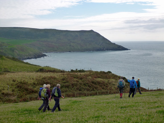 3.Coastal path. Aberdaron to Hell's Mouth
11/10/15. Getting very close to Porth Ysgo and Porth Alwm which service the disused manganese mine we are going to visit. Mynydd Penarfynydd (our lunch site) on the far side of the bay.
Keywords: Oct15 Sunday Roy Milnes
