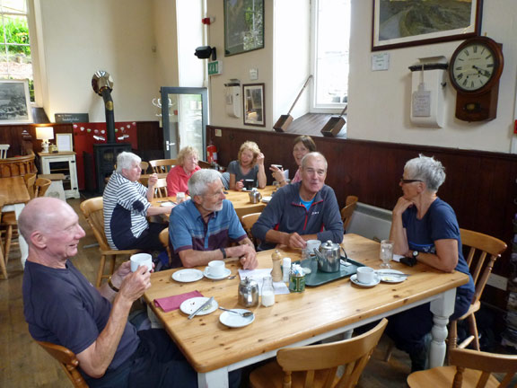 6.Gallt y Wenallt - Y Lliwedd
5/7/15. Caffi Gwynant. Naturally we are all on a strict diet. Tea, hot chocolate and brownies.
Keywords: Jul15 Sunday Noel Davey