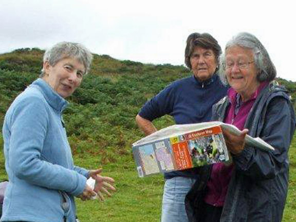 3.Llanfrothen
17/9/15 The leader is being ably assisted. Photo: Dafydd Williams
Keywords: Sep15 Sunday Tecwyn Williams