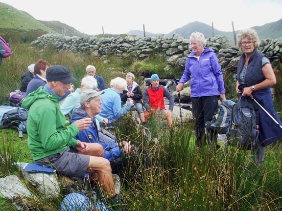 4.Ogwen Valley
11/9/16. A morning break for tea and such before the two groups go their separate ways. Photo: Dafydd Williams.
Keywords: Sep16 Sunday Noel Davey