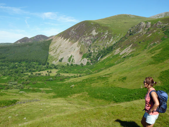 5.Carnedd Gwenllian via Drum
17/7/16.  In the distance our first sight of Aberfalls.
Keywords: Jul16 Sunday Roy Milnes