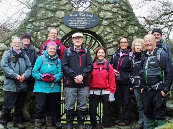 7.Criccieth
18/12/16. At David Lloyd George's grave at Llanstymdwy. Photo: By man from Arkansas USA..
Keywords: Dec16 Sunday Dafydd Williams