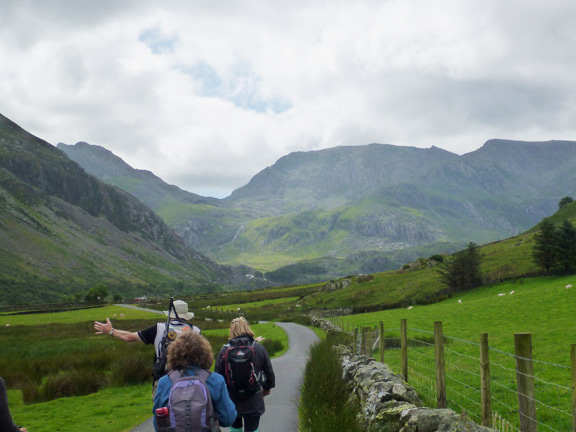 2.Afon Ogwen
The leader signals a left turn as we walk along the road parallel to Afon Ogwen.
Keywords: Jul17 Sunday Dafydd Williams