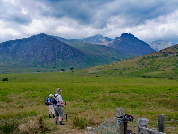 2.Nant y Benglog
15/7/18. Leaving the A5 near Bron Heulog and heading north towards Llyn Cowlyd. Pen Llithrig y Wrach on the left.
Keywords: Jul18 Sunday Dafydd Williams