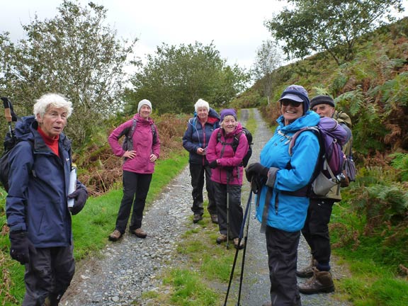 4.Dyffryn Dysynni 'A' walk
6/10/19. A brief stop at our footpath cross roads close to Cwn-uchaf. Just 200ft of descent to the valley bottom.
Keywords: Oct19 Sunday Hugh Evans