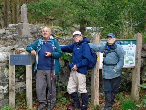 1.Dyffryn Dysynni 'C' walk 
6/10/19. The 'C' walkers pose at the ruins of Tyn-y-ddôl Llanfihangel-y-Pennant – the family home of Mary jones at the time of Mary’s walk to Bala. Photo: Dafydd Williams.
Keywords: Oct19 Sunday Nick White