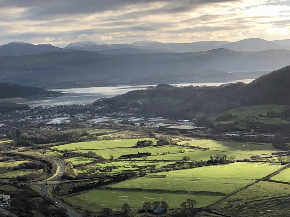 6.Pentrefelin - Craig-y-Gesail
6/12/20. Overlooking Porthmadog from our lunch spot. Photo: Nia Parry
Keywords: Dec20 Sunday Eryl Tomas